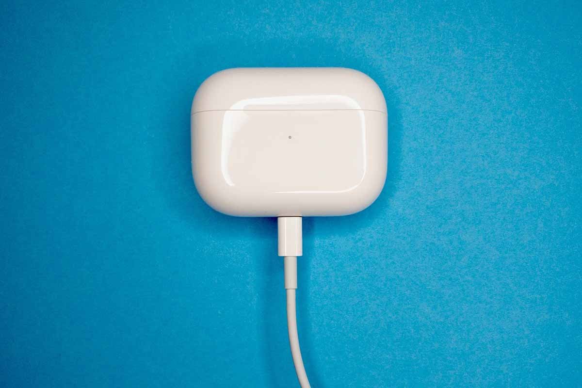 Bluetooth Headphones Can Overheat When Charging